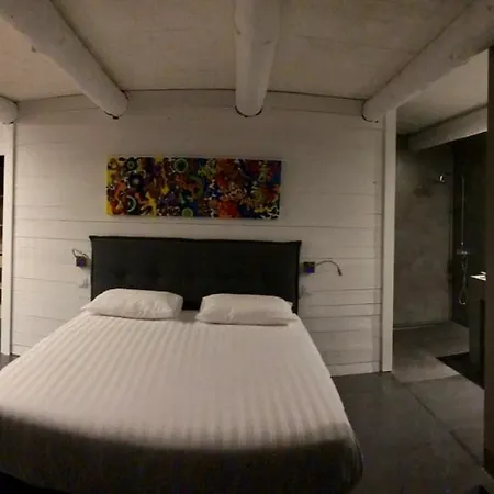 Bed & Breakfast Les Cabanons De Meme Jeannette 4*