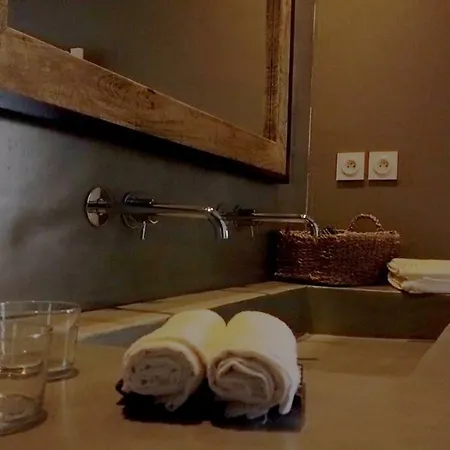 Les Cabanons De Meme Jeannette Bed & Breakfast