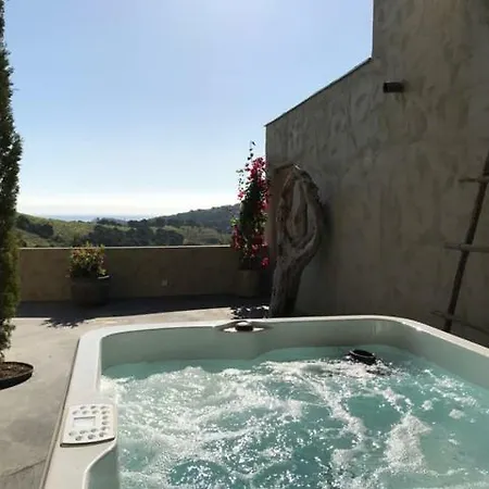 Les Cabanons De Meme Jeannette Bed & Breakfast 4*