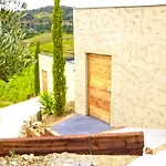 Les Cabanons De Meme Jeannette Bed and Breakfast 4*